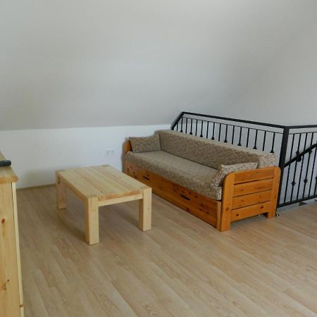 Familia-Pelso Apartmanhaz Zamárdi Eksteriør billede