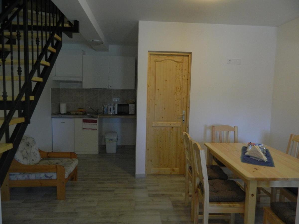 Familia-Pelso Apartmanhaz Zamárdi Eksteriør billede